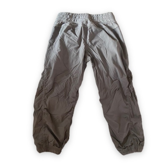 Ivivva live to move crops slate size 14 - Picture 3 of 8